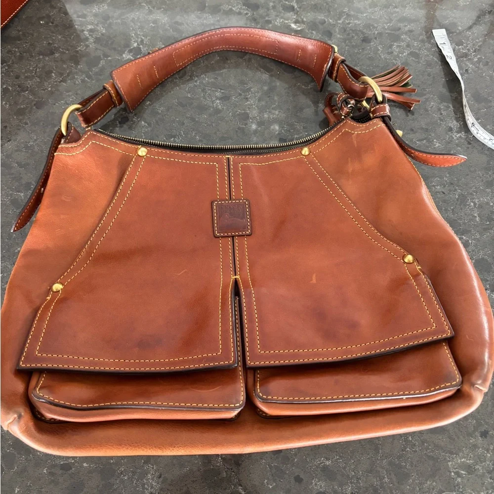 Dooney & Burke True Saddle Bag Saddle Tan - Picture 1 of 12